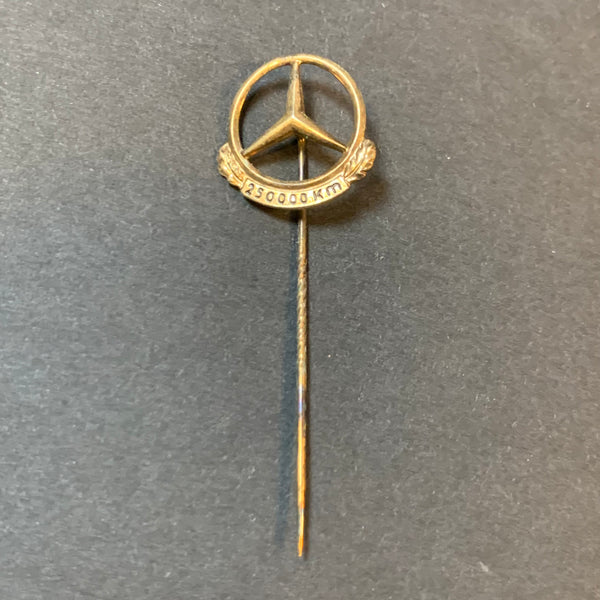Vintage Mercedes Benz Anstecknadel 250.000 km 835 Silber vergoldet