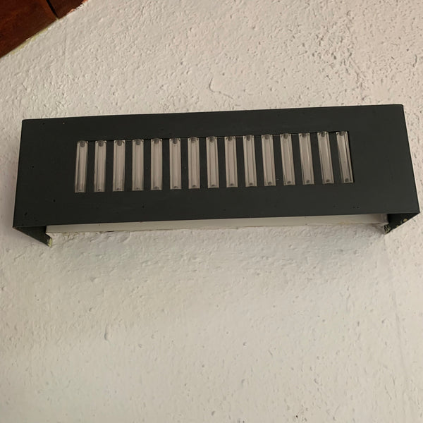 Minimalistische deutsche Mid-Century Wandlampe