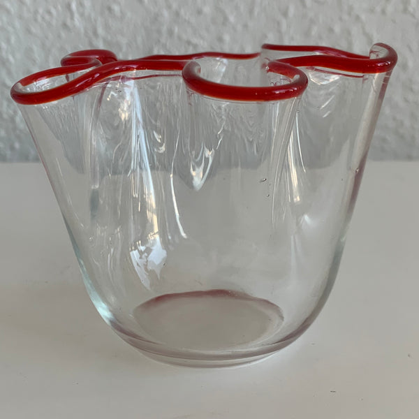 Vintage kleine Glas Falten Vase von Murano mit rotem Rand