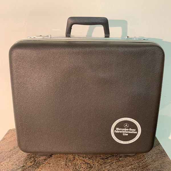 Vintage Hartschalen Koffer Mercedes-Benz
Fahrerinformation
Lkw