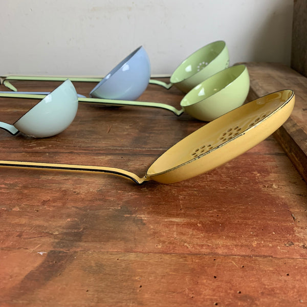 Retro Emaille Kellen Set pastell
