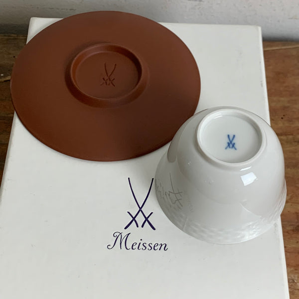 Böttgersteinzeug Koppchen mit Untertasse von Meissen im Geschenkkarton