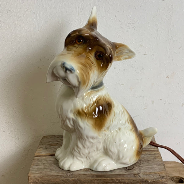Mid Century Rauchverzehrer Terrier Hund