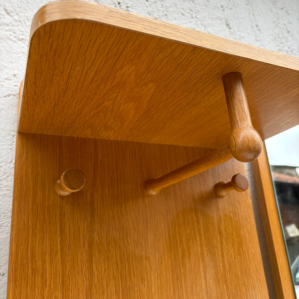 Vintage dreiteilige Garderobe mit Spiegel