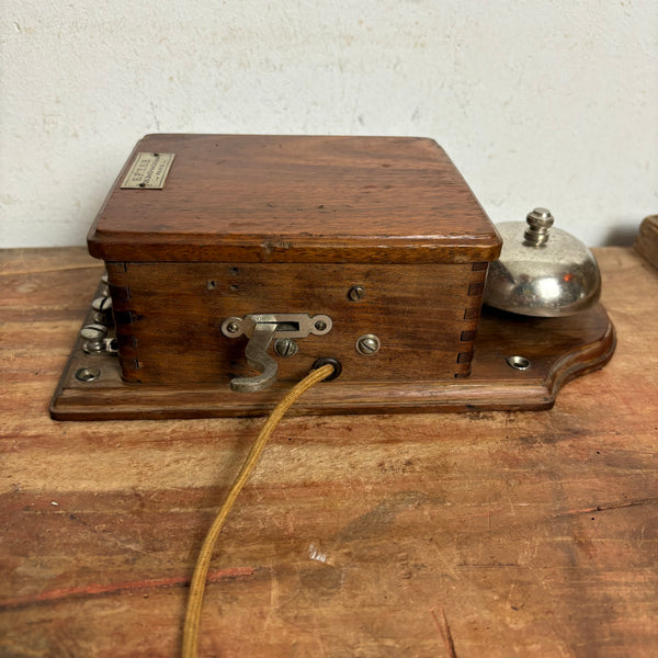 Antikes Wandtelefon