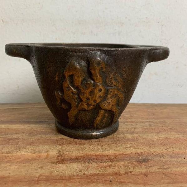 Vintage Design Relief Schale Gefäß Ritter Motiv aus Bronze von Horst Dalbeck