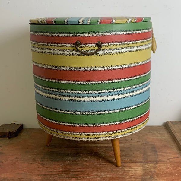 Vintage Mid Century Wäschepuff Wäschetruhen