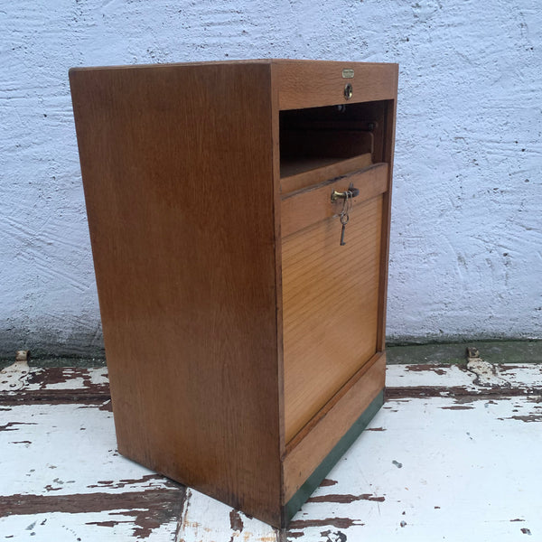 Vintage Rollschrank