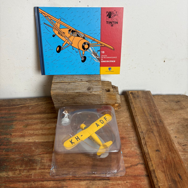Modell Figur und Buch Tim und Struppi Aufklärungsflugzeugs Albatros und mit Rastapopoulos aus Koks an Bord