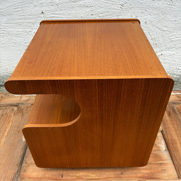 Vintage Mid Century Teakholz Beistelltisch Nachttisch Schrank auf Rollen