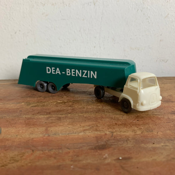 Vintage DEA Tank Sattelzug LKW Modellauto von Artur Hammer
