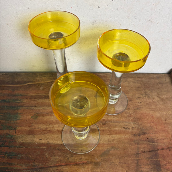 3 vintage bernsteinfarbende Glas Kerzenhalter