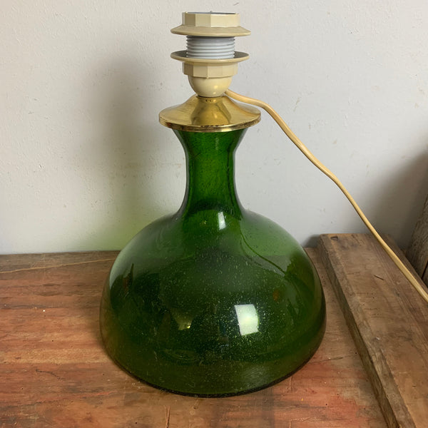 Vintage Tischlampe mit grünem Glasfuß