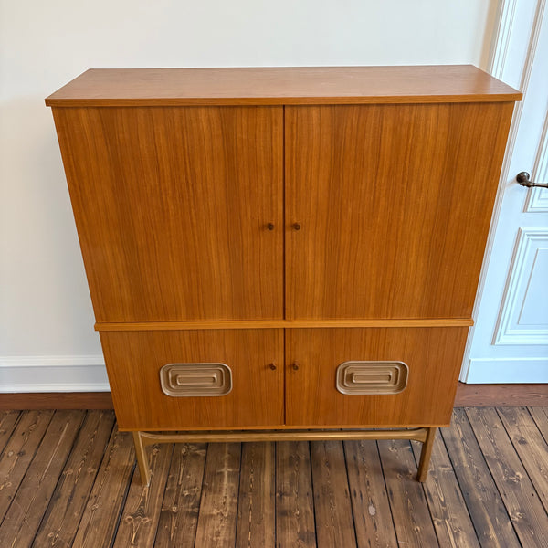 Vintage Dänisches Teakholz Highboard von Dyrlund