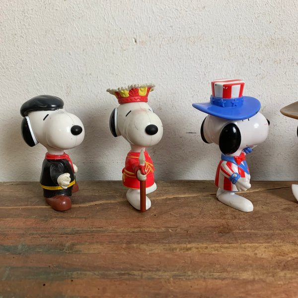5 vintage Spoopy Figuren von McDonalds Happy Meal Toy Snoopy World Tour