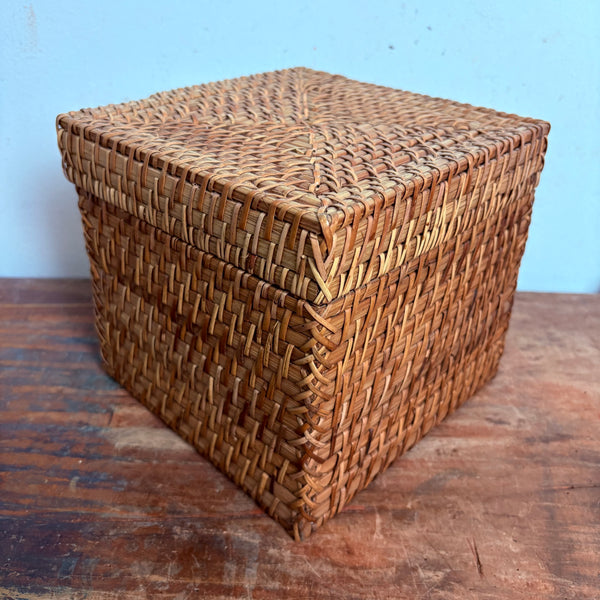 Vintage hochwertiger Rattan Korb mit Deckel