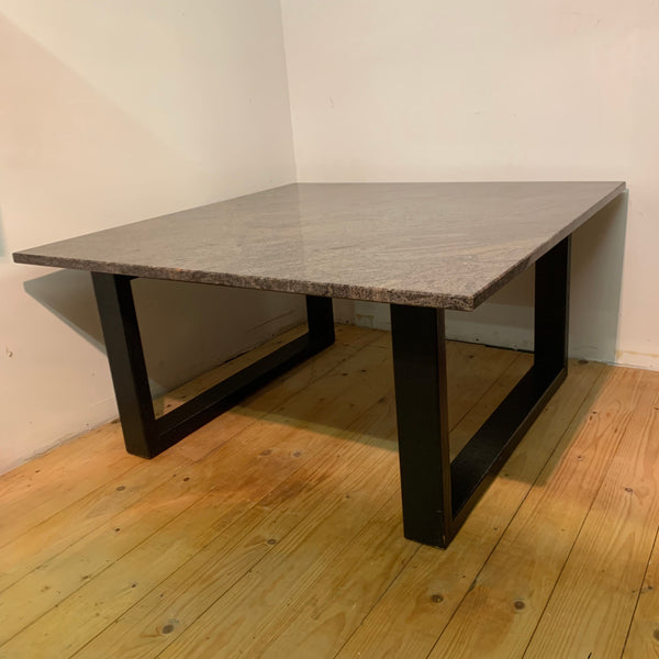 Vintage Couchtisch mit Natur Steinplatte