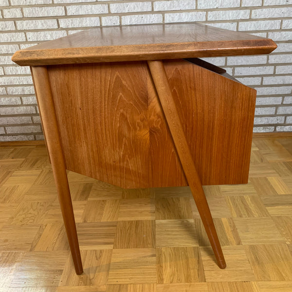 Vintage dänischer Mid Century Teakholz Schreibtisch von Gunner Nielsen für Tibergaard