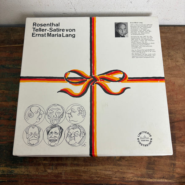 Komplette Serie 12 Vintage Satire Teller von Ernst Lang Maria Lang für Rosenthal