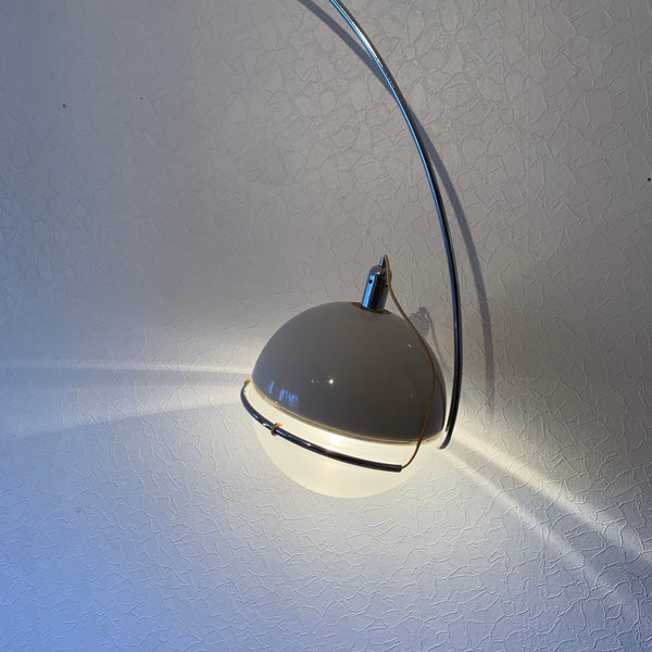 Vintage Space Age Bogenlampe Focus Bogen Stehlampe von Fabio Lenci für Guzzini