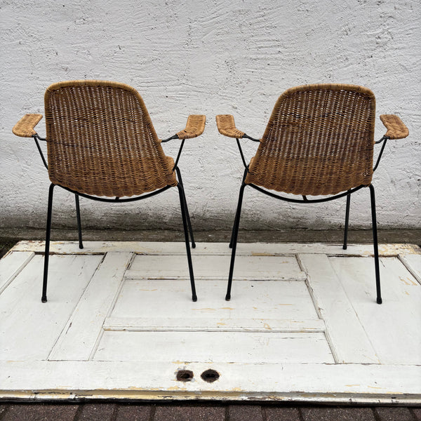 Zwei Vintage Basket Chair Korbstuhl mit Armlehnen von Gian Franco Legler