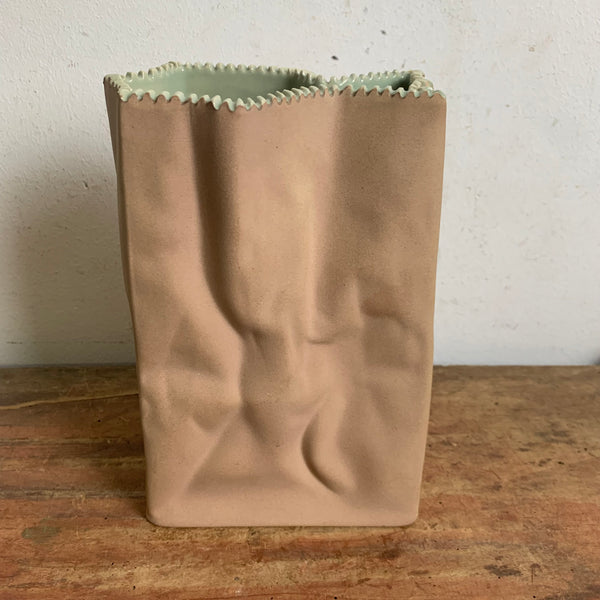Paper Bag Keramikvase von Tapio Wirkkala für Rosenthal