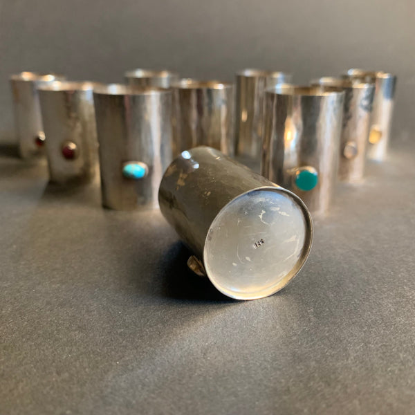 10 Art Deco Schnapsbecher Sterling Silber mit Edelsteinen