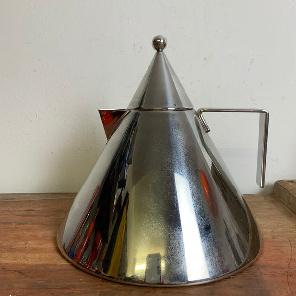 Design Wasserkessel von Aldo Rossi für Alessi