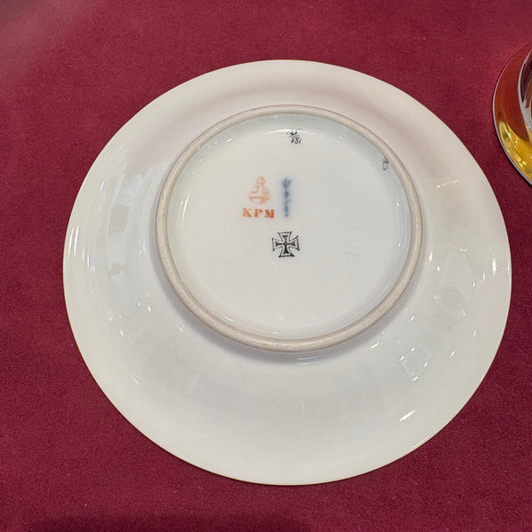 Patriotische Porzellan Prunktasse mit Eisernem Kreuz 1914 von KPM Zeptermarke
