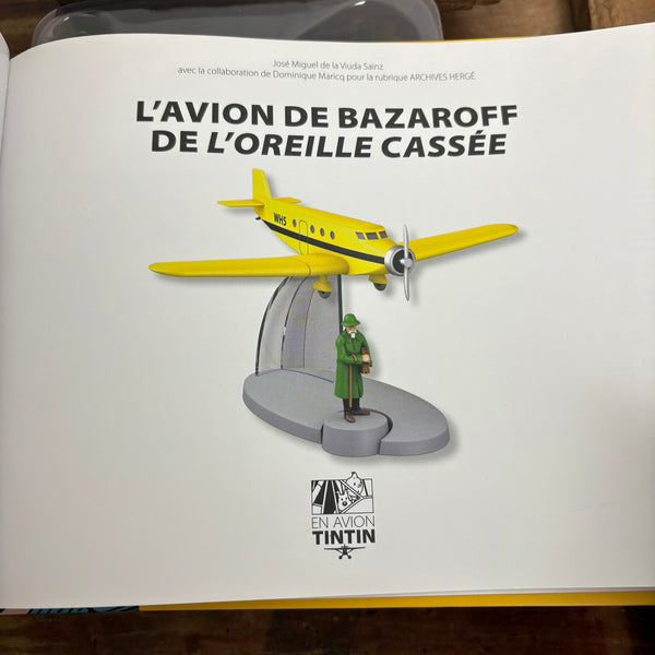 Modell Figur und Buch Tim und Struppi Das Gelbe Flugzeug von Bazaroff mit Basil Bazaroff aus Das zerbrochene Ohr