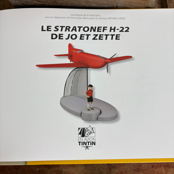 Modell Figur und Buch Tim und Struppi Das Rote Flugzeug Stratonef H-22 mit Jo aus Das Testament des M. Pump