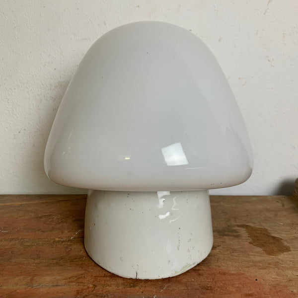 Bauhaus Pilz Wandlampe mit Knick