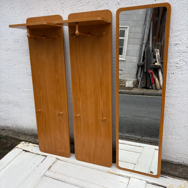 Vintage dreiteilige Garderobe mit Spiegel