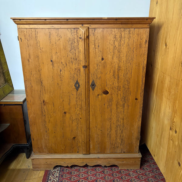Antiker Barock Bauernschrank