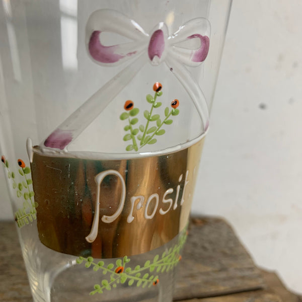 Antikes Trinkglas mit Aufschrift Prost