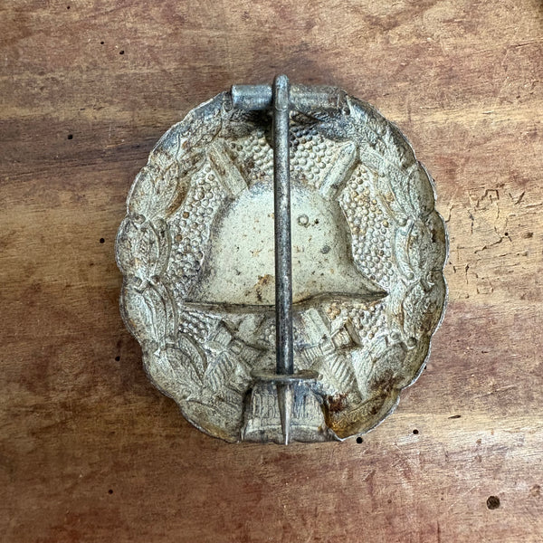Konvolut Schlacht an der Somme im Ersten Weltkrieg Orden Ehrenkreuz Frontkämpfer Eisernes Kreuz Verwundetenanzeichen Patriotischer Ring Blei Gewehrkugel 1914 - 1918