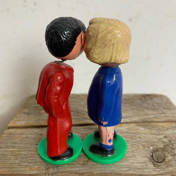 Vintage Kusspuppen von Magneto Nr. 168