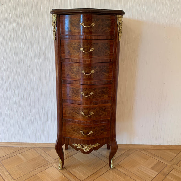 Kommode im Barockstil