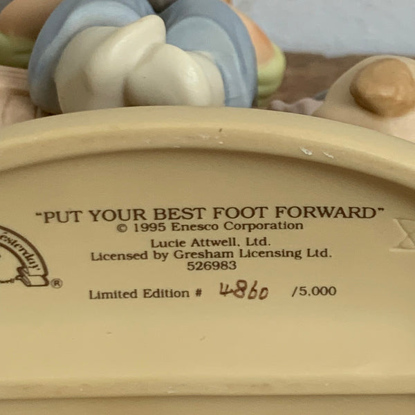Vintage Figur Memories of Yesterday "PUT YOUR BEST FOOT FORWARD"