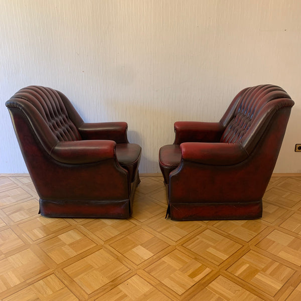2 vintage Chesterfield Sessel in dunkelrot