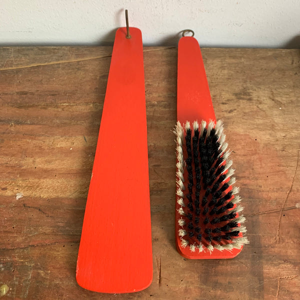 Vintage Kleiderbürste mit Wandhalterung zum Aufhängen