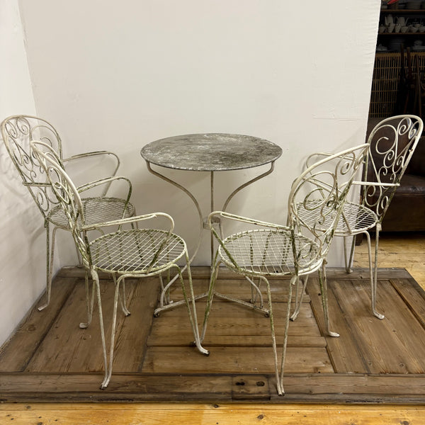 Vintage französisches schmiedeeisernes Gartenset mit Tisch und vier Stühlen