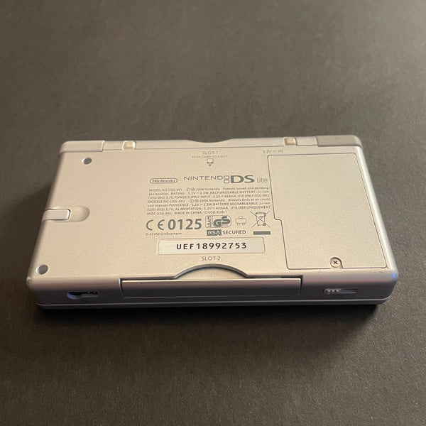 Nintendo DS lite in Grau mit Ladegerät