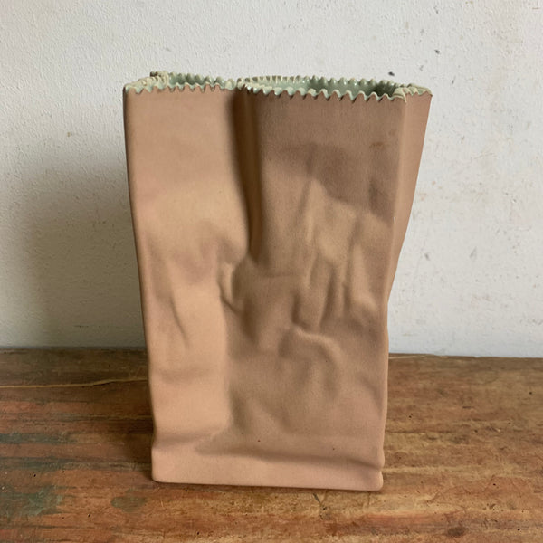 Paper Bag Keramikvase von Tapio Wirkkala für Rosenthal