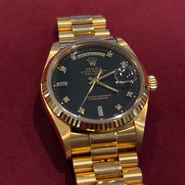 Rolex Day-Date 36 mm Vollgold Ref. 18038 – Schwarzes Diamant-Zifferblatt – Full Set