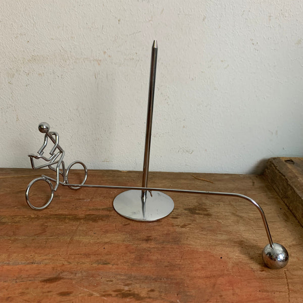 Kinetische Balancefigur Fahrradfahrer