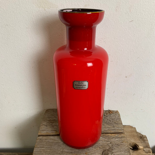 Vintage Opal Glas Vase in rot