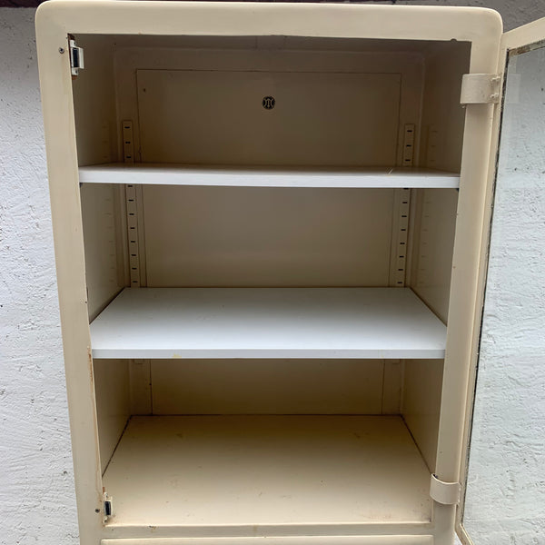Arzt Vitrine Schrank