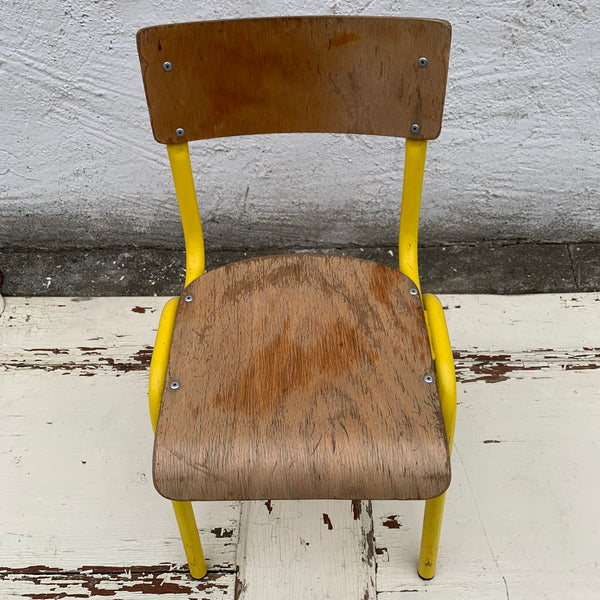 Vintage französischer Stapelstuhl Schulstuhl von Mullca