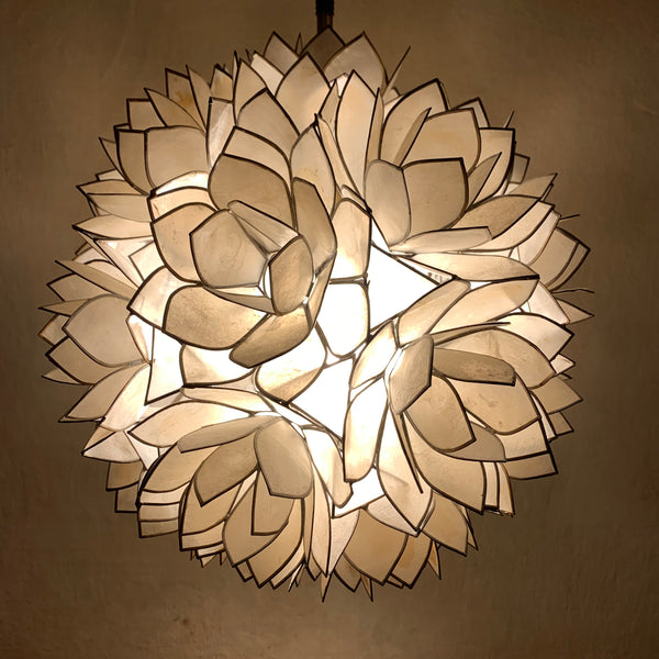 Vintage Lotus Kugel Hängelampe aus Capiz Muscheln von Verner Panton